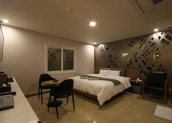 汽车旅馆 松亭宝石酒店 2*