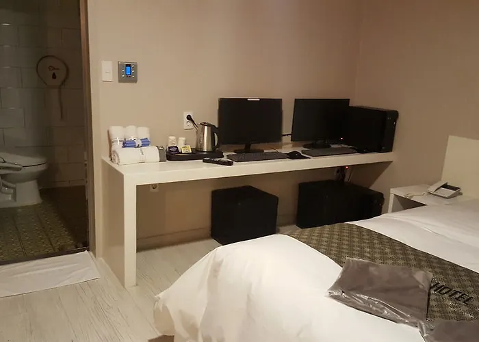 汽车旅馆 松亭宝石酒店